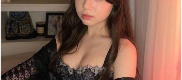 QQ弹弹超吸睛！萌萌的大眼樱花妹“Keilia”美照赏